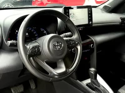 Sell Toyota Yaris Cross 2023 - 26750 EUR, 18000 km - AUTO.MOTO.pt