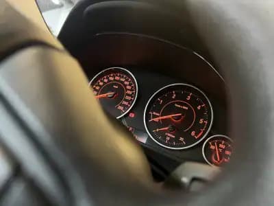 Vendo BMW 320 2017 - 19990 EUR, 185000 km - AUTO.MOTO.pt