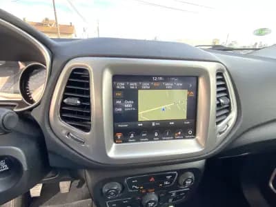 Vendo Jeep Compass 2017 - 16500 EUR, 93763 km - AUTO.MOTO.pt