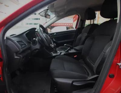 Sell Renault Mégane 2017 - 12450 EUR, 106500 km - AUTO.MOTO.pt