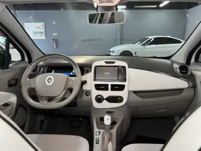 Vendo Renault Zoe 2019 - 9990 EUR, 150000 km - AUTO.MOTO.pt