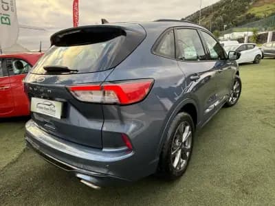 Vendo Ford Kuga 2022 - 24990 EUR, 67592 km - AUTO.MOTO.pt