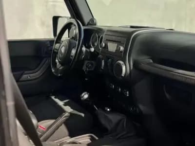 Sell Jeep Wrangler Unlimited 2012 - 42950 EUR, 115537 km - AUTO.MOTO.pt