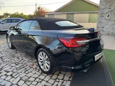 Vendo Opel Cascada 2018 - 16900 EUR, 128000 km - AUTO.MOTO.pt