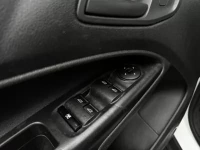 Vendo Ford Tourneo Connect 2015 - 12990 EUR, 204400 km - AUTO.MOTO.pt