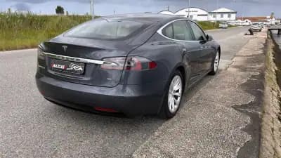 Vendo Tesla Model S 2017 - 24500 EUR, 142000 km - AUTO.MOTO.pt