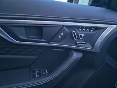 Sell Jaguar F-Type 2022 - 67450 EUR, 11000 km - AUTO.MOTO.pt