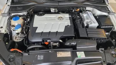 Vendo Volkswagen Scirocco 2010 - 10900 EUR, 289436 km - AUTO.MOTO.pt