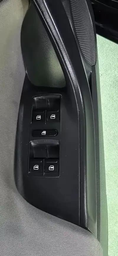 Vendo SEAT Ibiza 2014 - 6990 EUR, 160565 km - AUTO.MOTO.pt