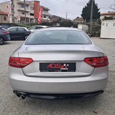 Sell Audi A5 2009 - 13490 EUR, 258000 km - AUTO.MOTO.pt