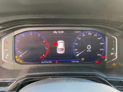 Vendo Volkswagen Taigo 2023 - 16400 EUR, 77611 km - AUTO.MOTO.pt