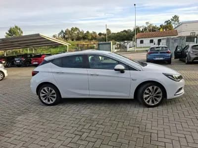 Vendo Opel Astra 2016 - 11000 EUR, 81600 km - AUTO.MOTO.pt