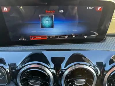 Sell Mercedes-Benz A 250 2021 - 24400 EUR, 95520 km - AUTO.MOTO.pt