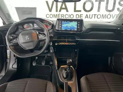 Vendo Peugeot 2008 2022 - 19500 EUR, 136000 km - AUTO.MOTO.pt