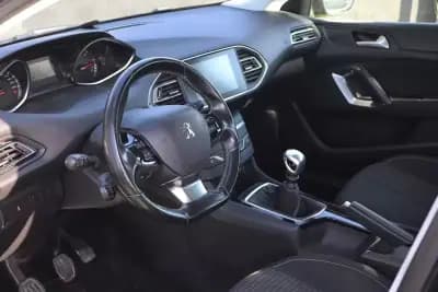 Sell Peugeot 308 SW 2018 - 13000 EUR, 154910 km - AUTO.MOTO.pt