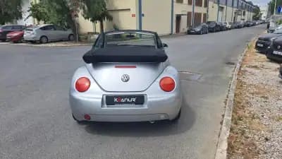 Vendo Volkswagen New Beetle Cabriolet 2004 - 9890 EUR, 127830 km - AUTO.MOTO.pt