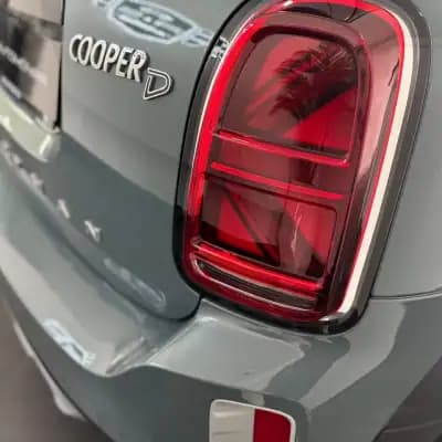 Vendo MINI Countryman 2021 - 29990 EUR, 60000 km - AUTO.MOTO.pt