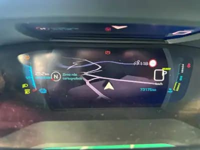 Vendo Peugeot e-2008 2023 - 21950 EUR, 73200 km - AUTO.MOTO.pt