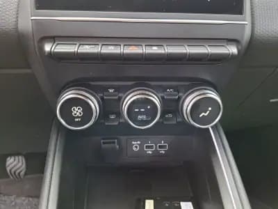 Sell Renault Clio 2021 - 17000 EUR, 58800 km - AUTO.MOTO.pt