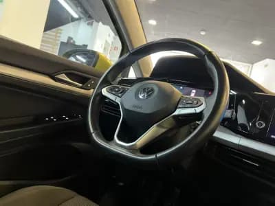 Sell Volkswagen Golf 2021 - 17990 EUR, 50000 km - AUTO.MOTO.pt