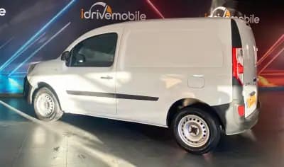 Sell Renault Kangoo 2018 - 11900 EUR, 121178 km - AUTO.MOTO.pt