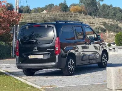 Sell Citroën Berlingo 2021 - 18500 EUR, 211000 km - AUTO.MOTO.pt