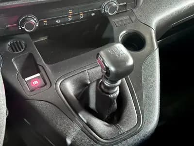 Vendo Opel Combo 2022 - 17900 EUR, 47542 km - AUTO.MOTO.pt