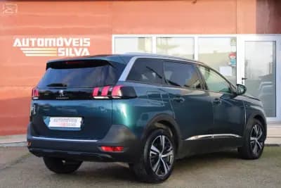 Vendo Peugeot 5008 2018 - 21990 EUR, 116000 km - AUTO.MOTO.pt
