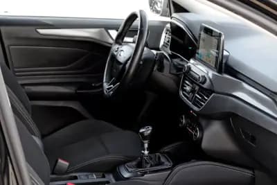 Sell Ford Focus SW 2018 - 15900 EUR, 83000 km - AUTO.MOTO.pt