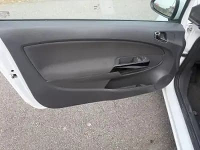 Vendo Opel Corsa 2014 - 6450 EUR, 161000 km - AUTO.MOTO.pt