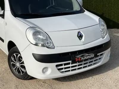 Vendo Renault Kangoo 2012 - 7300 EUR, 232000 km - AUTO.MOTO.pt
