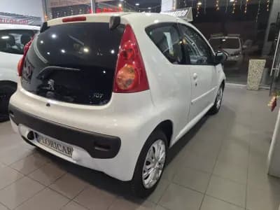Sell Peugeot 107 2006 - 6900 EUR, 54000 km - AUTO.MOTO.pt
