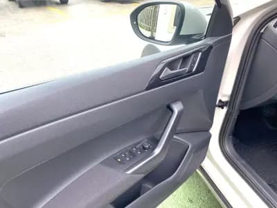 Vendo Volkswagen Taigo 2024 - 24300 EUR, 11083 km - AUTO.MOTO.pt