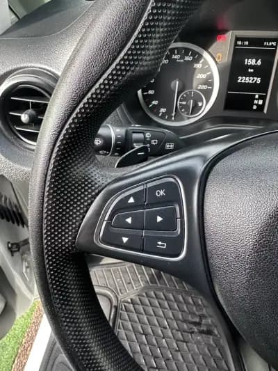 Vendo Mercedes-Benz Vito Tourer 2020 - 29900 EUR, 225000 km - AUTO.MOTO.pt