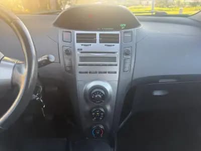 Vendo Toyota Yaris 2009 - 6550 EUR, 147000 km - AUTO.MOTO.pt