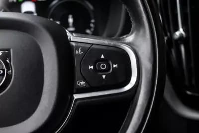 Sell Volvo XC 60 2020 - 36990 EUR, 82194 km - AUTO.MOTO.pt