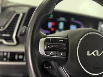 Vendo Kia Sportage 2022 - 23990 EUR, 38151 km - AUTO.MOTO.pt