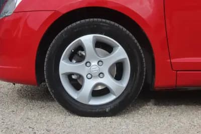 Vendo Suzuki Swift 2005 - 5400 EUR, 106000 km - AUTO.MOTO.pt