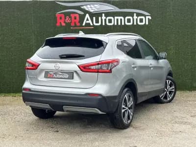 Sell Nissan Qashqai 2017 - 18500 EUR, 128000 km - AUTO.MOTO.pt