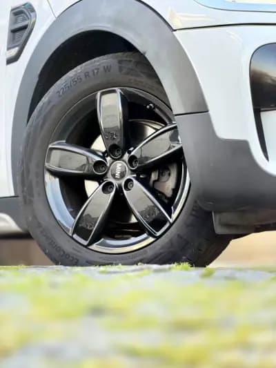 Sell MINI Countryman 2019 - 24450 EUR, 79000 km - AUTO.MOTO.pt