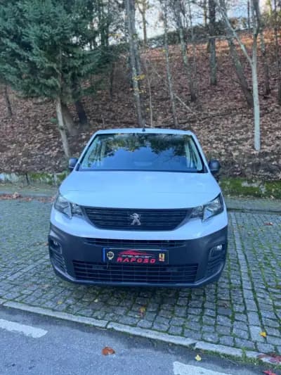 Sell Peugeot Partner 2022 - 14500 EUR, 132662 km - AUTO.MOTO.pt