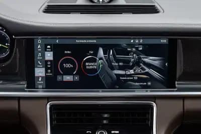 Sell Porsche Panamera Sport Turismo 2018 - 69950 EUR, 133000 km - AUTO.MOTO.pt