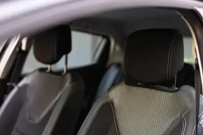 Vendo Renault Clio 2017 - 12250 EUR, 98000 km - AUTO.MOTO.pt