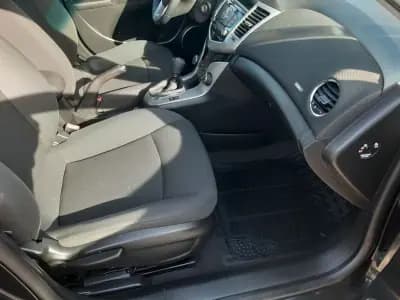 Sell Chevrolet Cruze 2012 - 7900 EUR, 221800 km - AUTO.MOTO.pt