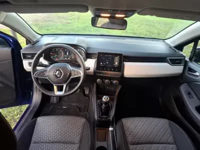 Vendo Renault Clio 2023 - 19990 EUR, 21500 km - AUTO.MOTO.pt