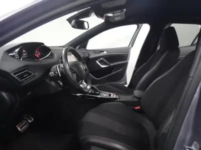 Sell Peugeot 308 2020 - 15500 EUR, 60000 km - AUTO.MOTO.pt