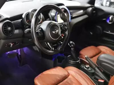 Vendo MINI 2017 - 24900 EUR, 80000 km - AUTO.MOTO.pt