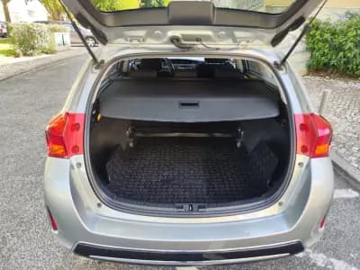 Vendo Toyota Auris Touring Sports 2015 - 12980 EUR, 229000 km - AUTO.MOTO.pt