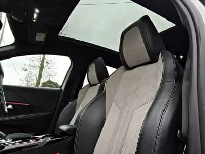 Sell Peugeot e-208 2020 - 17900 EUR, 72078 km - AUTO.MOTO.pt