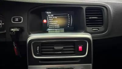 Vendo Volvo V60 Cross Country 2016 - 18180 EUR, 138731 km - AUTO.MOTO.pt